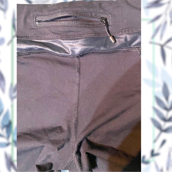 Lululemon 🦋🦋3 for 20! black Capri leggings - Picture 7 of 9